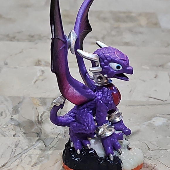 Skylander Magic Element Dragon Character Spyro Eons Elite - Picture 3 of 5